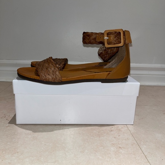 Browns Donna Sandal - Picture 2 of 5